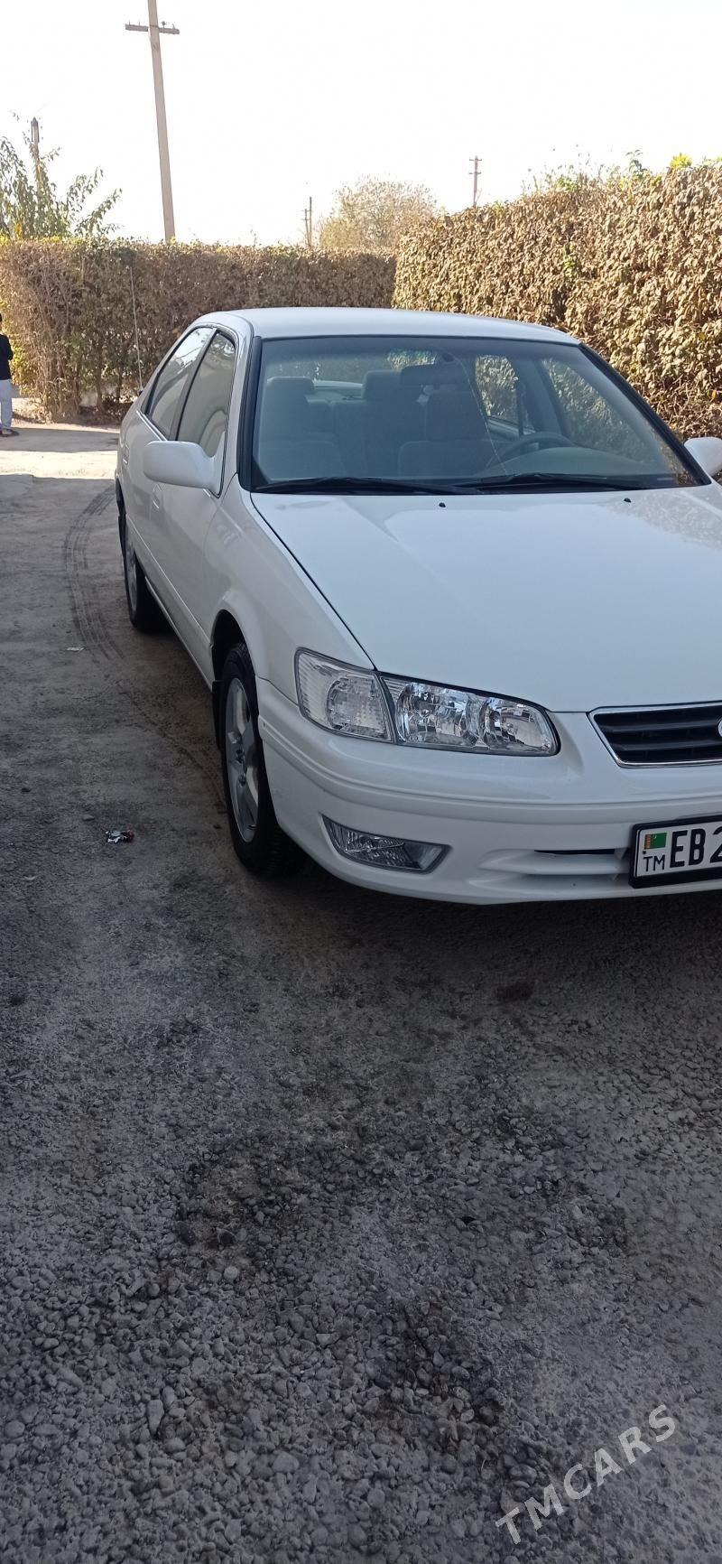 Toyota Camry 2000 - 140 000 TMT - Теджен - img 4