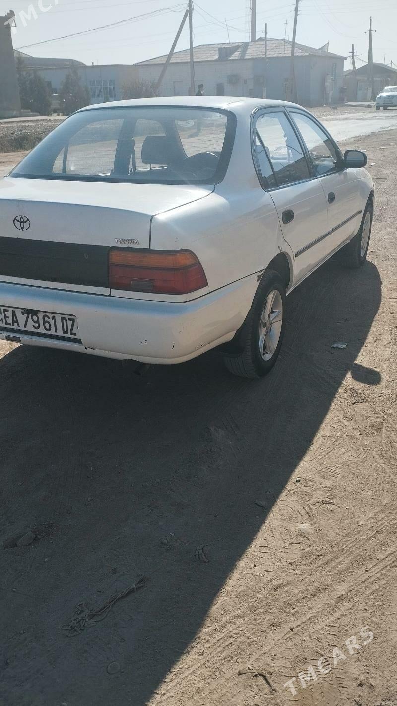 Toyota Corolla 1994 - 70 000 TMT - Кёнеургенч - img 3