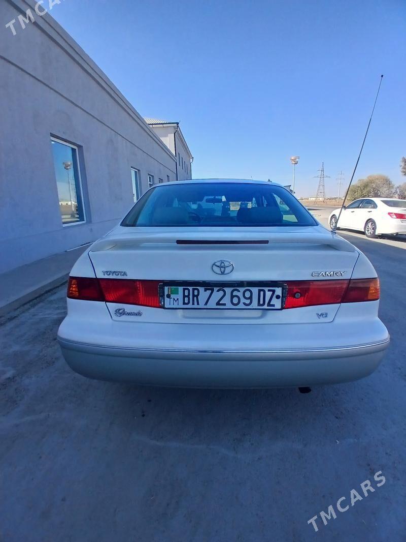 Toyota Camry 1998 - 180 000 TMT - Дашогуз - img 6