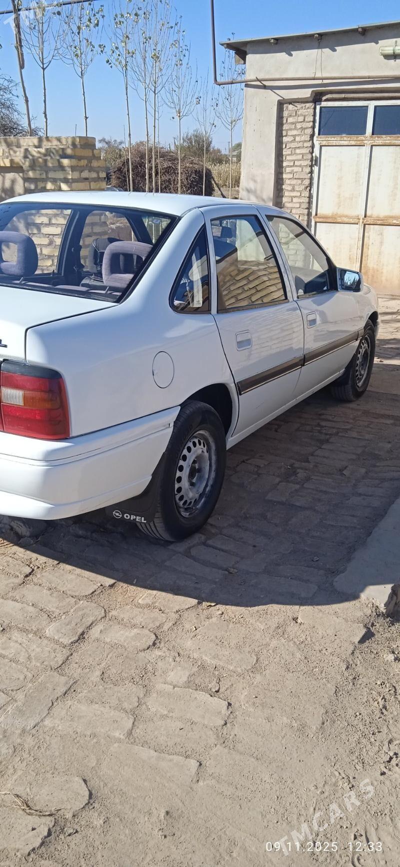 Opel Vectra 1993 - 55 000 TMT - Гороглы (Тагта) - img 4