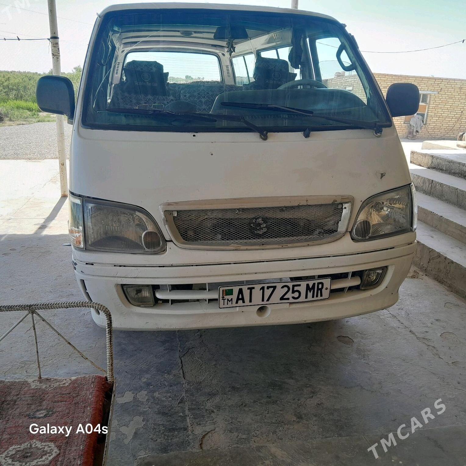 Toyota Hiace 2007 - 80 000 TMT - Мары - img 5