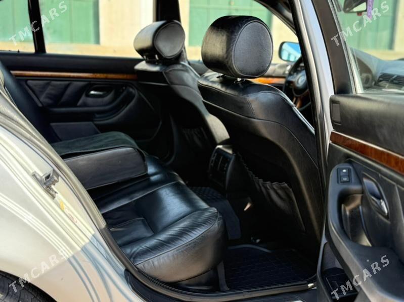 BMW E39 2001 - 165 000 TMT - Туркменбаши - img 8