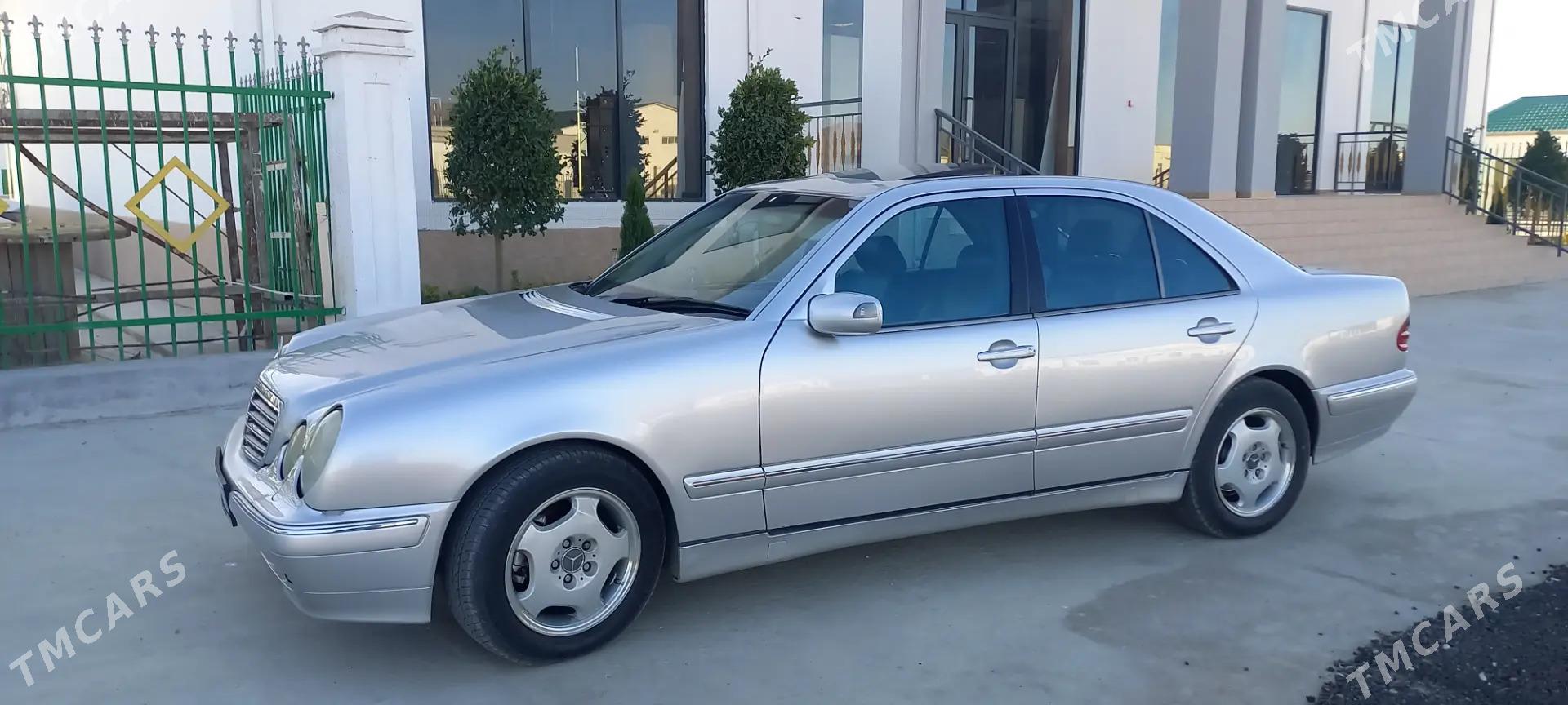 Mercedes-Benz E320 2000 - 110 000 TMT - Balkanabat - img 3