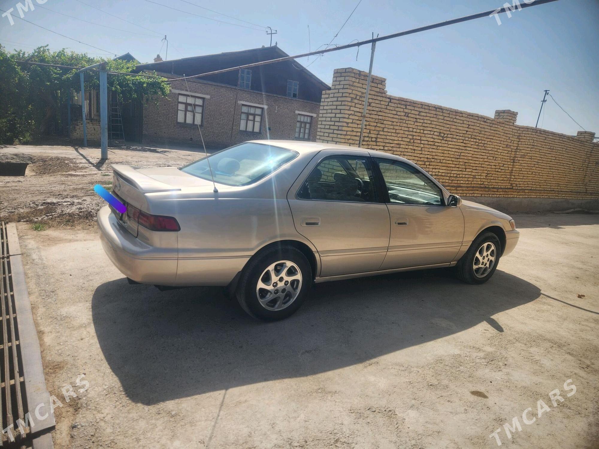 Toyota Camry 1998 - 160 000 TMT - Саят - img 2