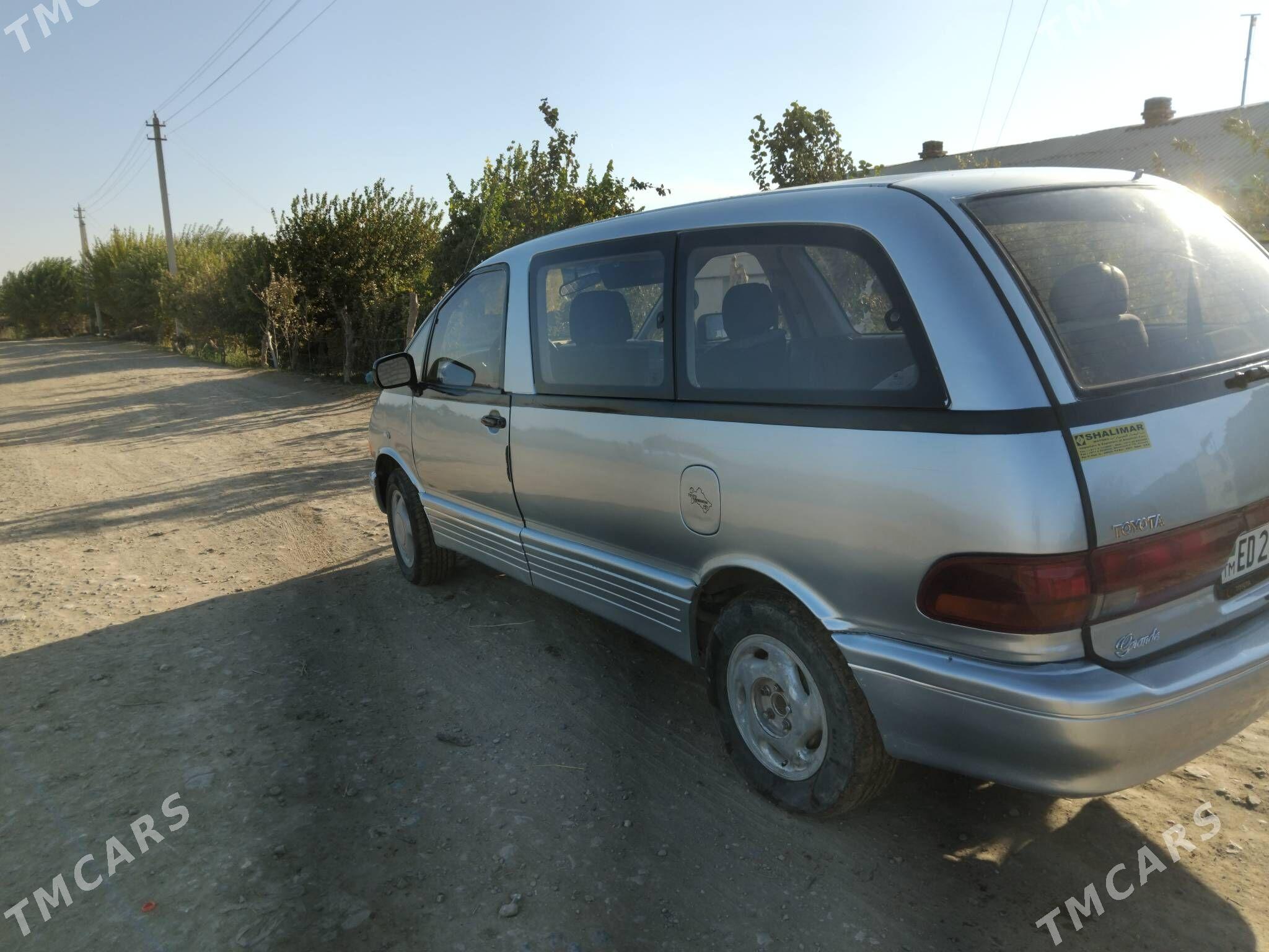 Toyota Previa 1998 - 65 000 TMT - Kerki - img 4