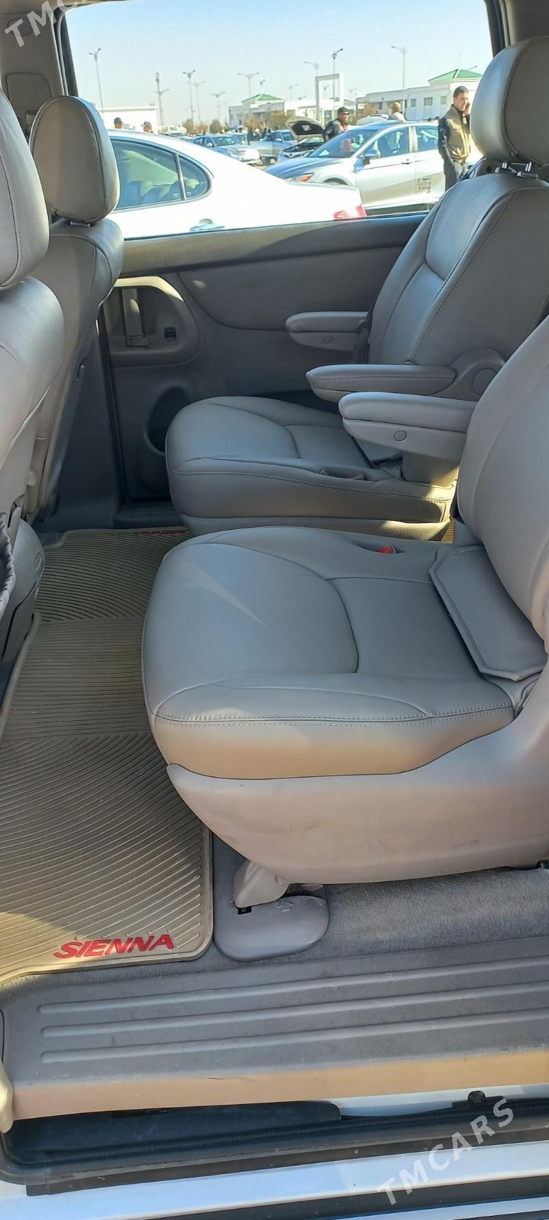 Toyota Sienna 2004 - 285 000 TMT - Дашогуз - img 9