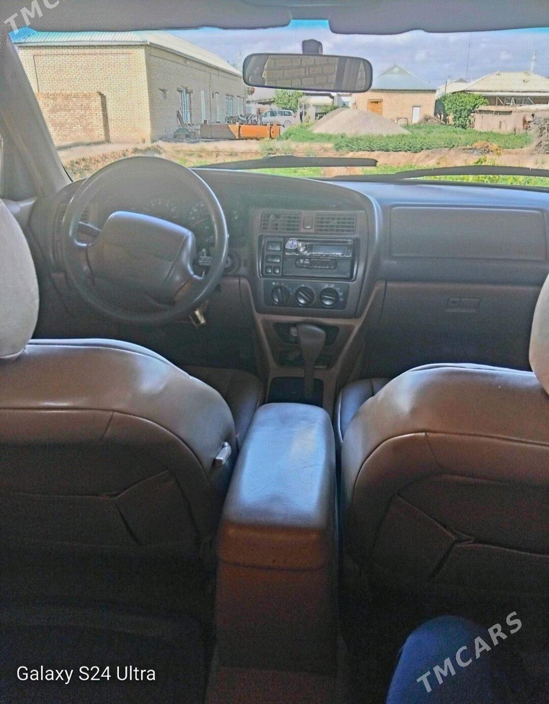 Toyota Avalon 1996 - 120 000 TMT - Мары - img 7