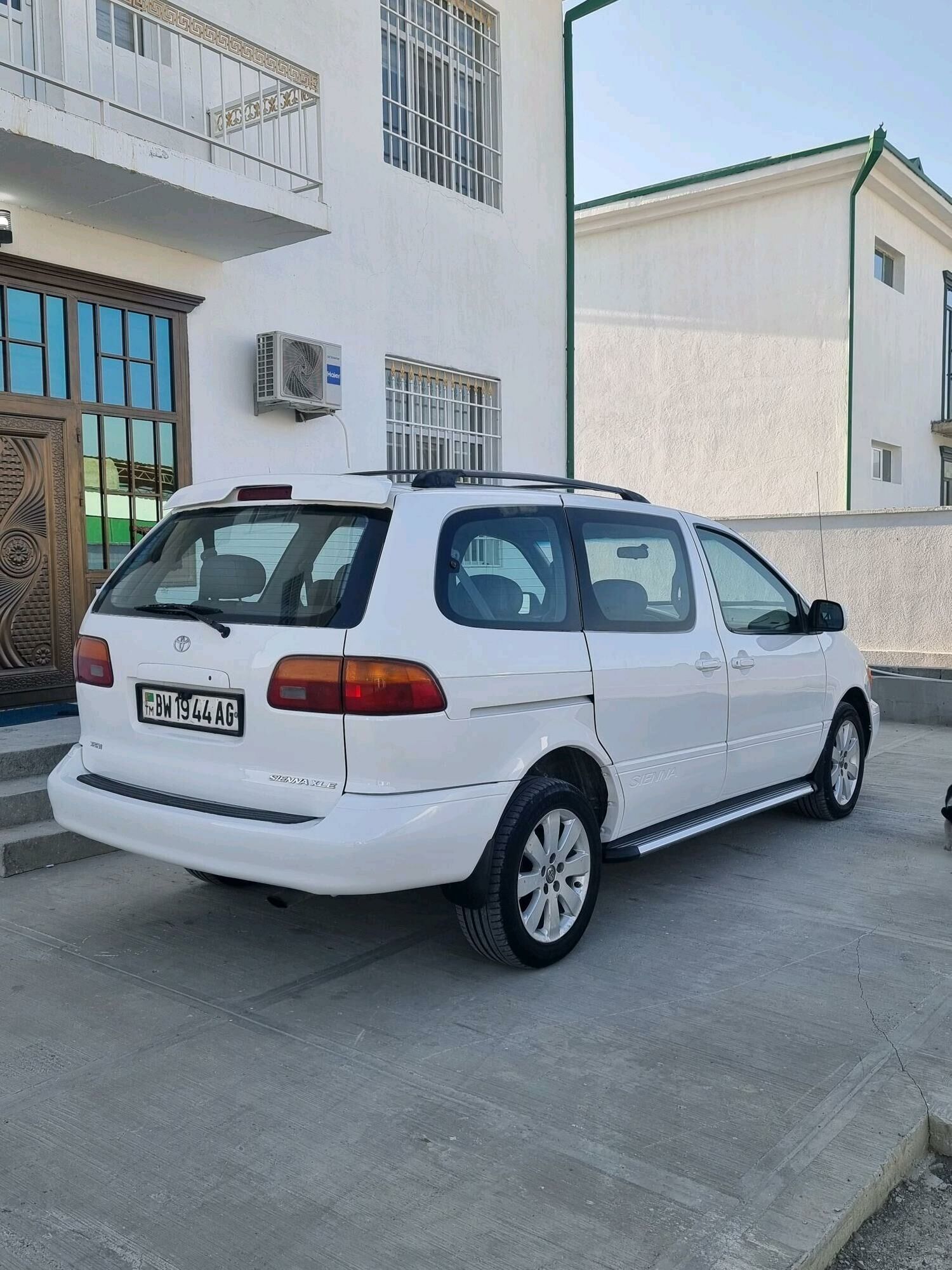 Toyota Sienna 2000 - 145 000 TMT - Бахарден - img 8