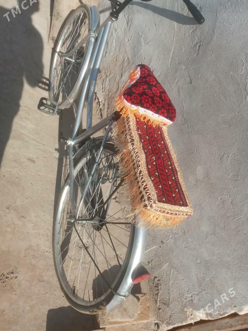 Velik 26 850 - Dänew - img 3