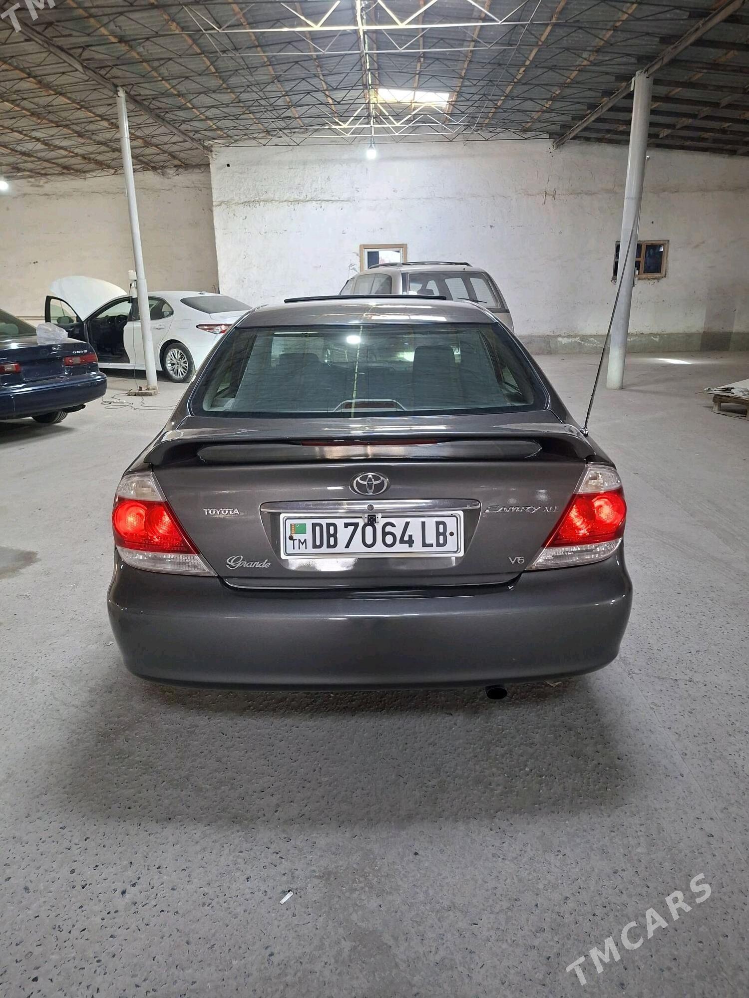 Toyota Camry 2003 - 230 000 TMT - Halaç - img 5