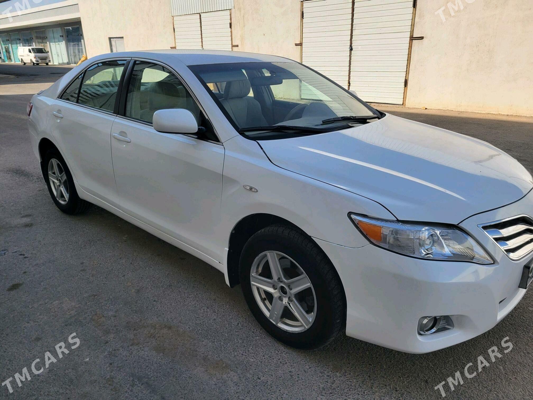 Toyota Camry 2010 - 128 000 TMT - Мары - img 2
