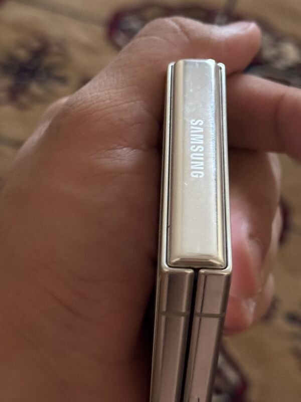 z flip 5 - Мары - img 4