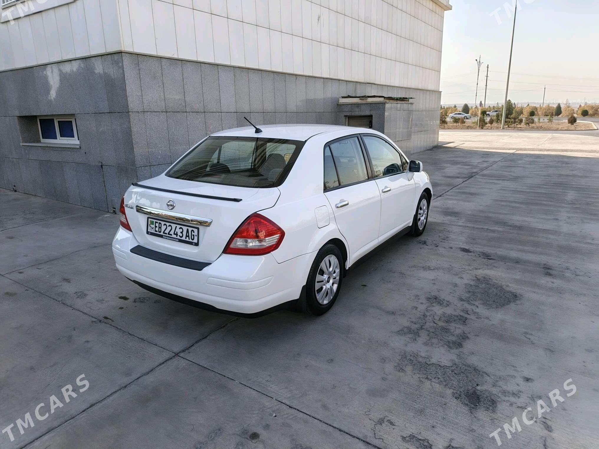 Nissan Versa 2009 - 131 000 TMT - Бузмеин - img 4