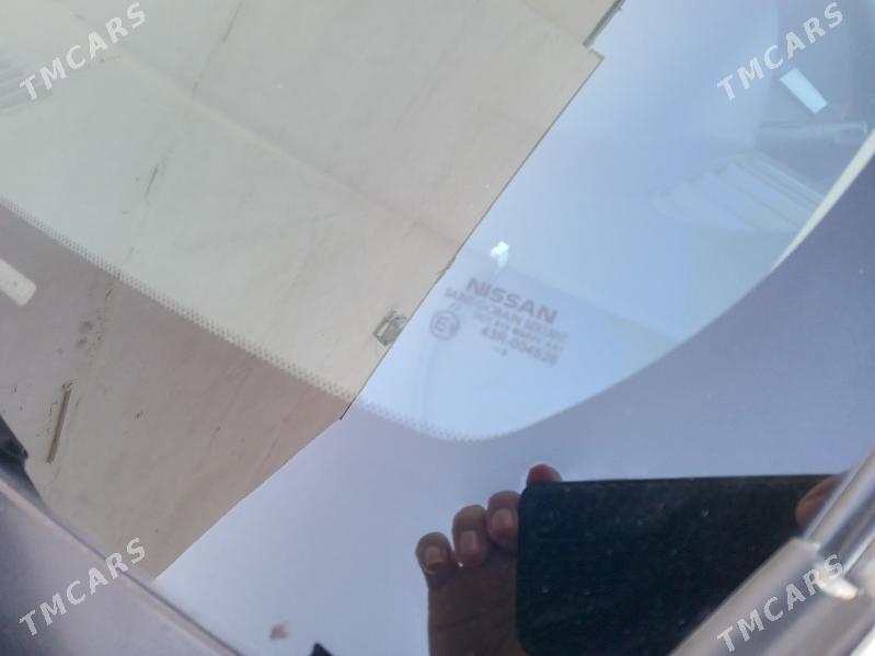 Nissan Versa 2009 - 132 000 TMT - 30 мкр - img 6