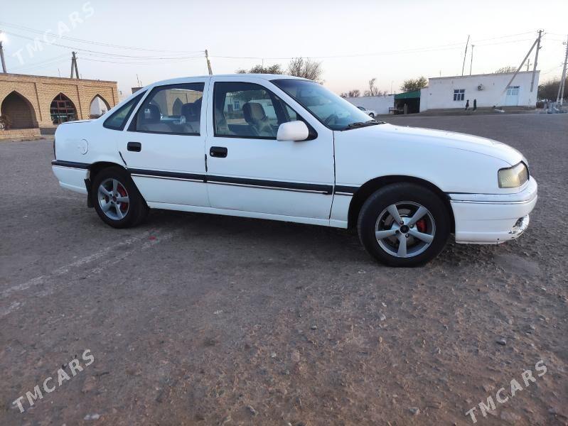 Opel Vectra 1993 - 32 000 TMT - Губадаг - img 2