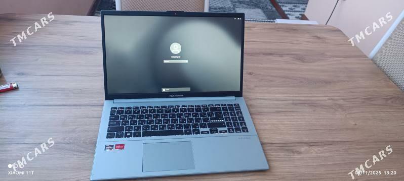 ASUS Vivobook - Howdan "W" - img 2