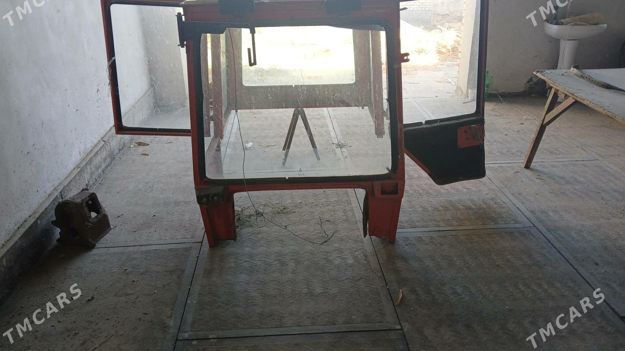 MTZ T-28 1987 - 30 000 TMT - Çärjew - img 4