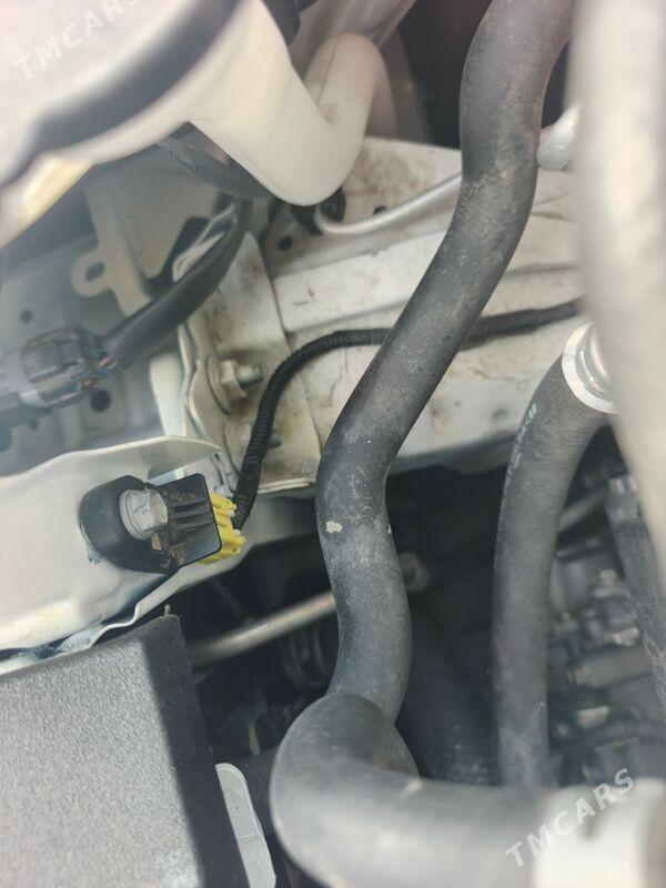 Toyota Corolla 2022 - 300 000 TMT - Aşgabat - img 4