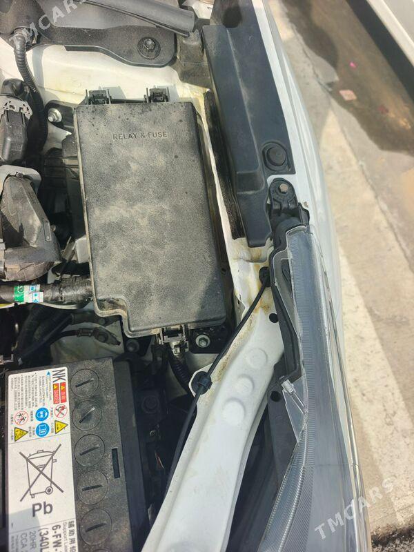 Toyota Corolla 2022 - 300 000 TMT - Aşgabat - img 7