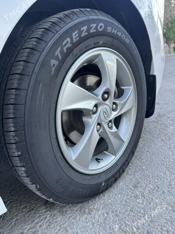 Hyundai Elantra 2011 - 177 000 TMT - Balkanabat - img 3