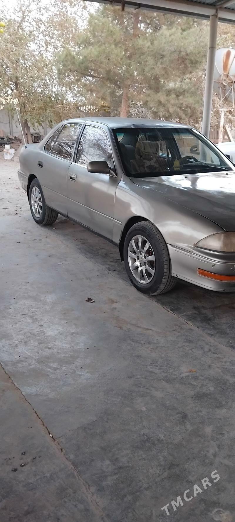 Toyota Camry 1993 - 38 000 TMT - Сакарчага - img 1