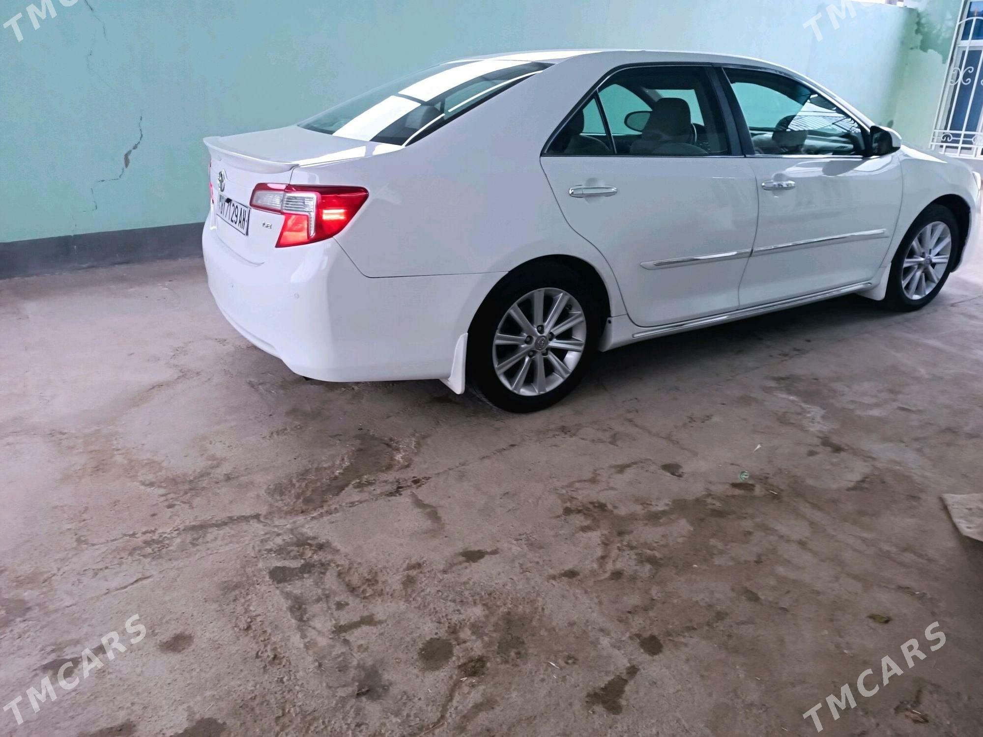Toyota Camry 2012 - 230 000 TMT - Гёкдепе - img 3