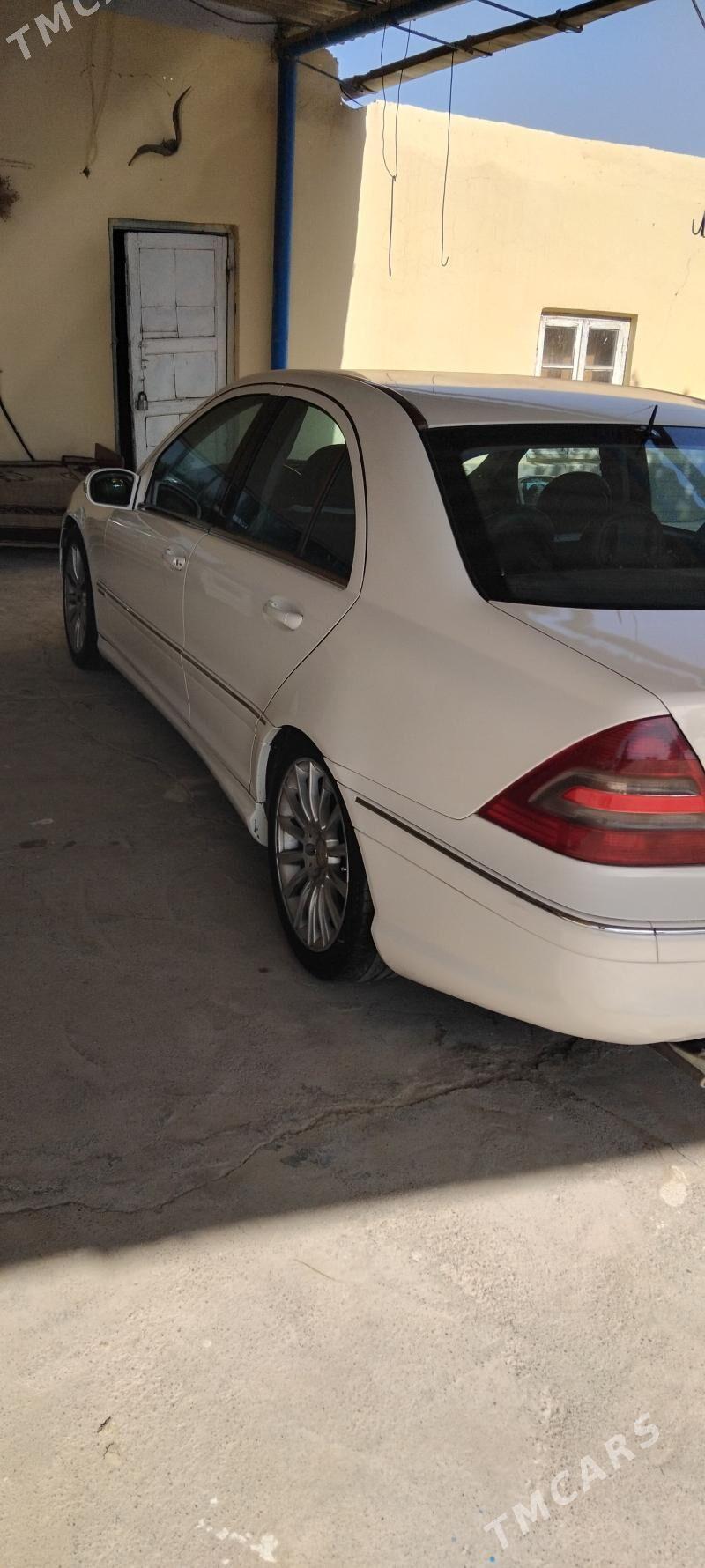 Mercedes-Benz C250 2005 - 100 000 TMT - Kaka - img 7