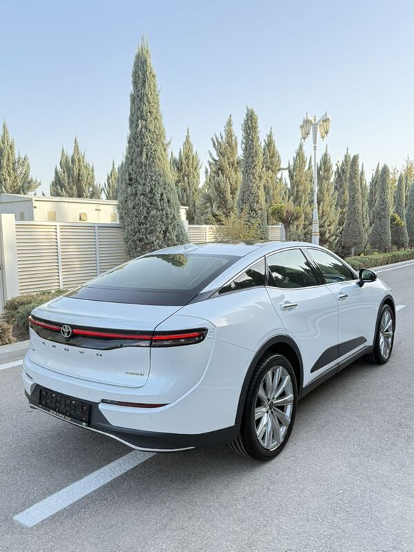 Toyota Crown 2023 - 820 000 TMT - 30 мкр - img 4