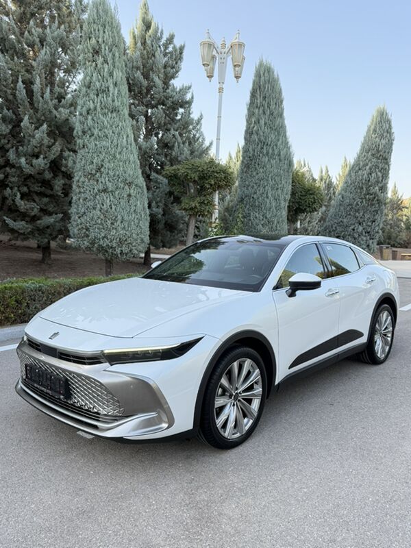 Toyota Crown 2023 - 820 000 TMT - 30 мкр - img 3
