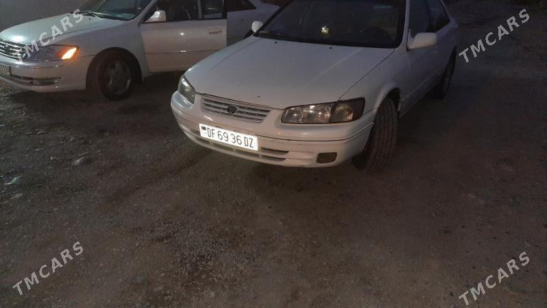 Toyota Camry 1998 - 130 000 TMT - Дашогуз - img 4