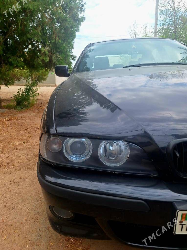BMW E39 2000 - 130 000 TMT - етр. Туркменбаши - img 6