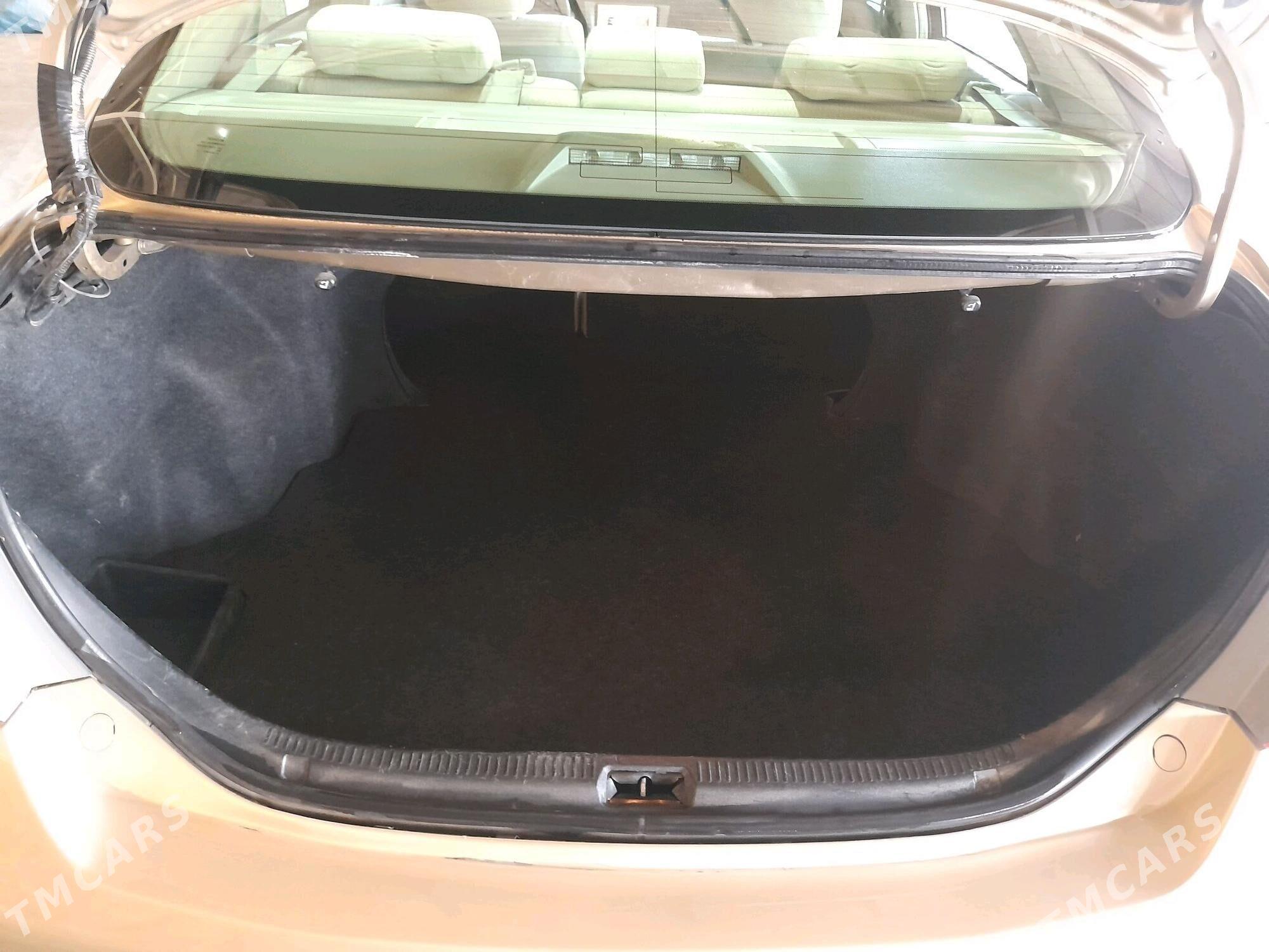 Toyota Camry 2010 - 200 000 TMT - Байрамали - img 9