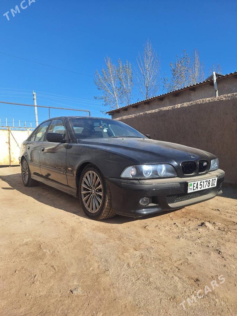 BMW E39 2000 - 130 000 TMT - етр. Туркменбаши - img 1