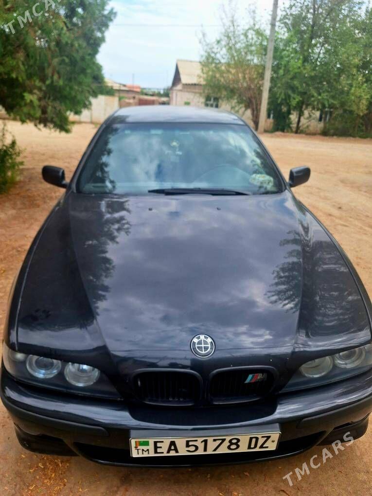 BMW E39 2000 - 130 000 TMT - етр. Туркменбаши - img 5