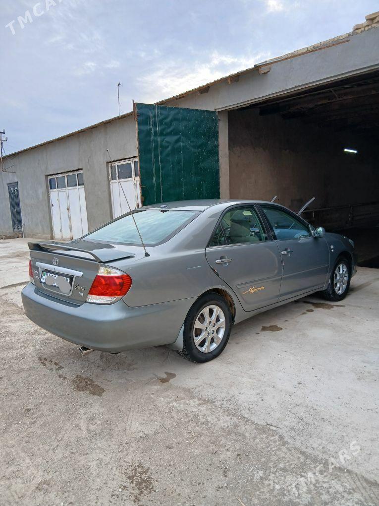 Toyota Camry 2005 - 190 000 TMT - етр. Туркменбаши - img 3
