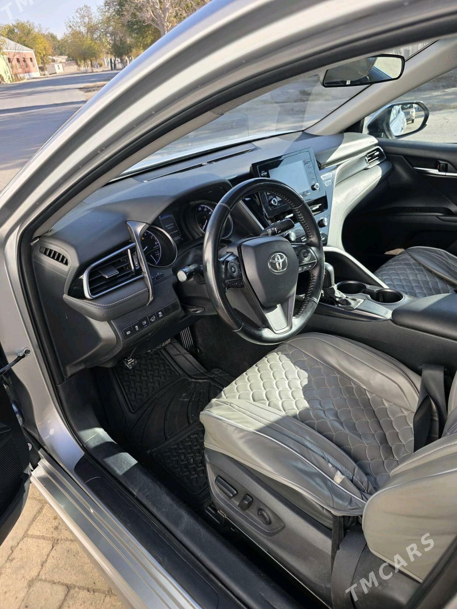 Toyota Camry 2021 - 315 000 TMT - Ýolöten - img 2