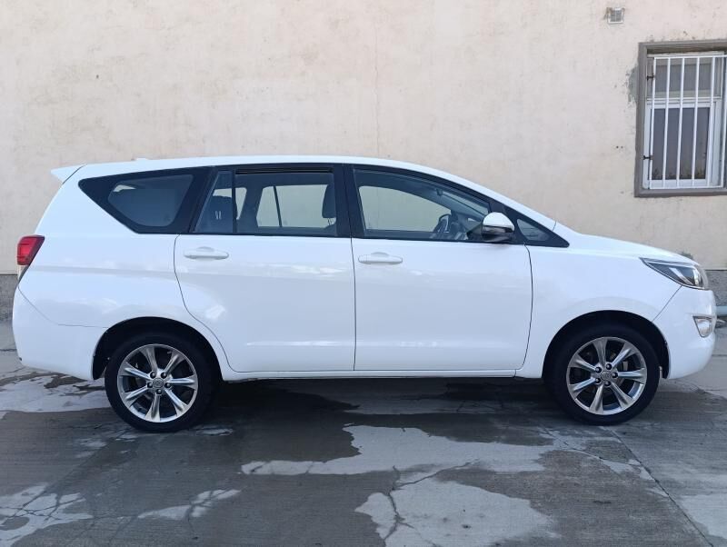 Toyota Innova 2020 - 255 000 TMT - Aşgabat - img 6