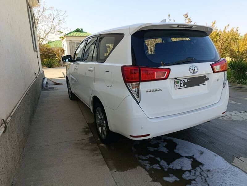 Toyota Innova 2020 - 255 000 TMT - Aşgabat - img 4