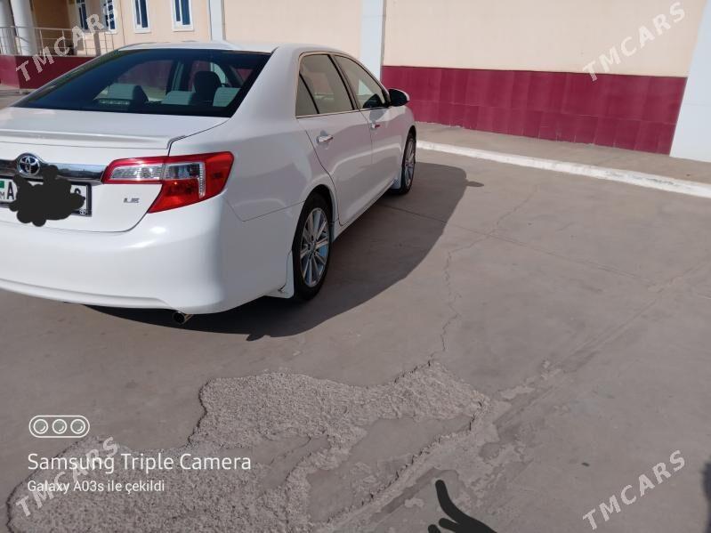 Toyota Camry 2012 - 210 000 TMT - Гёкдже - img 4