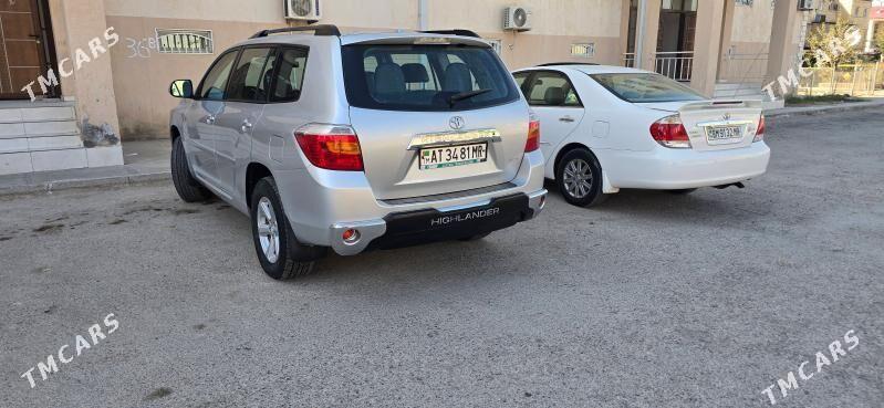 Toyota Highlander 2010 - 320 000 TMT - Мары - img 3