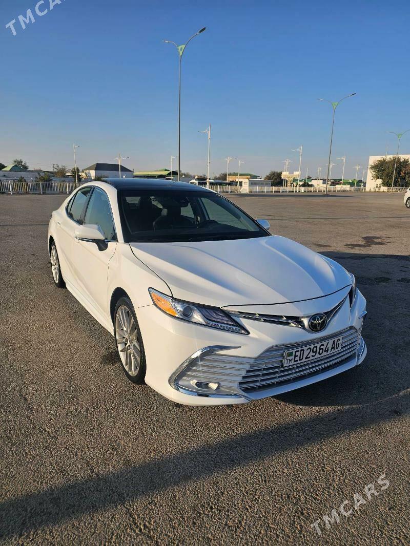 Toyota Camry 2022 - 279 000 TMT - Aşgabat - img 1