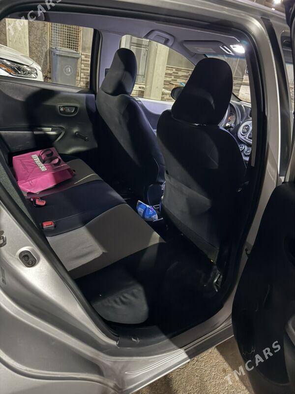 Toyota Yaris 2012 - 140 000 TMT - Балканабат - img 6