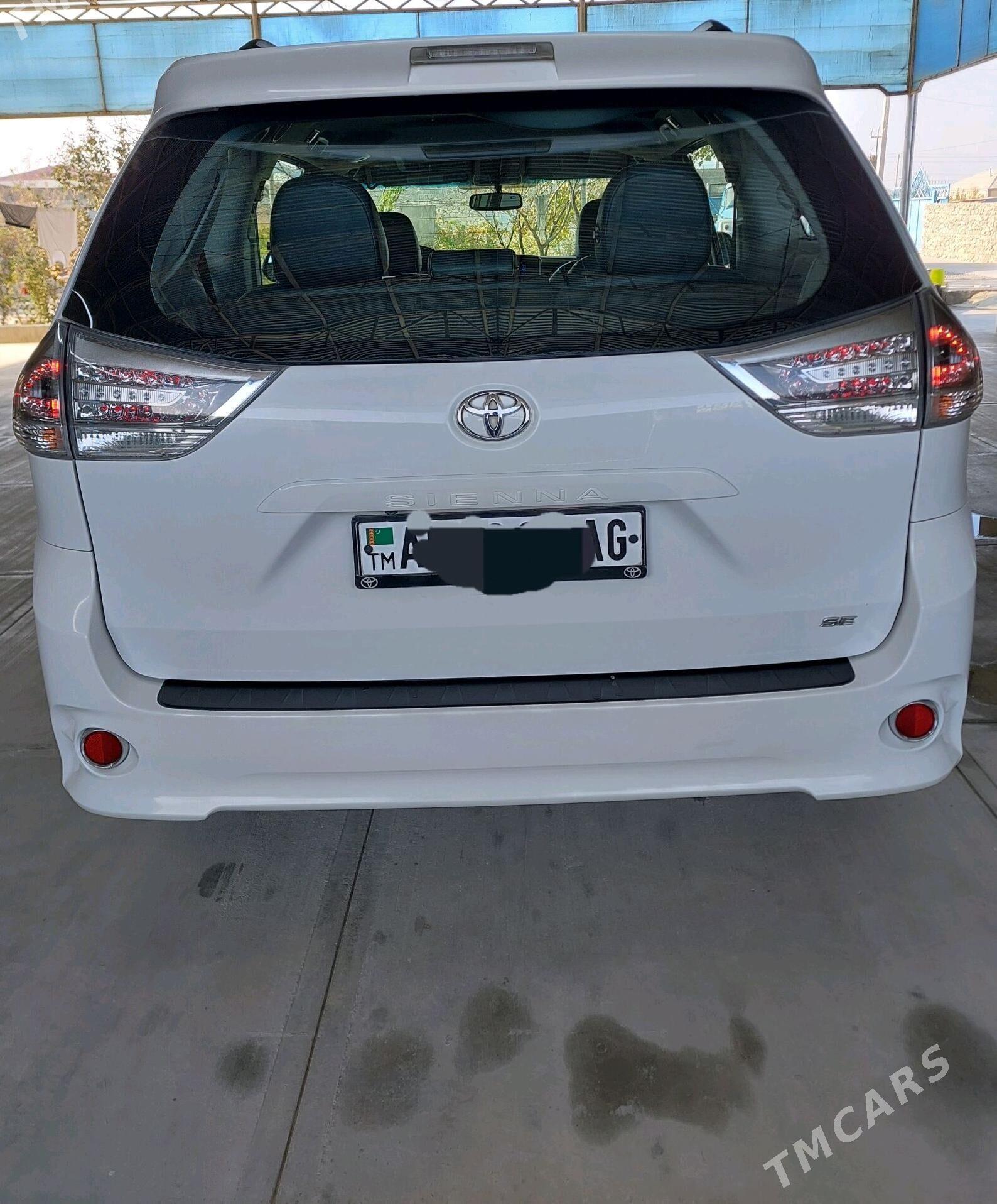 Toyota Sienna 2017 - 450 000 TMT - Ашхабад - img 6