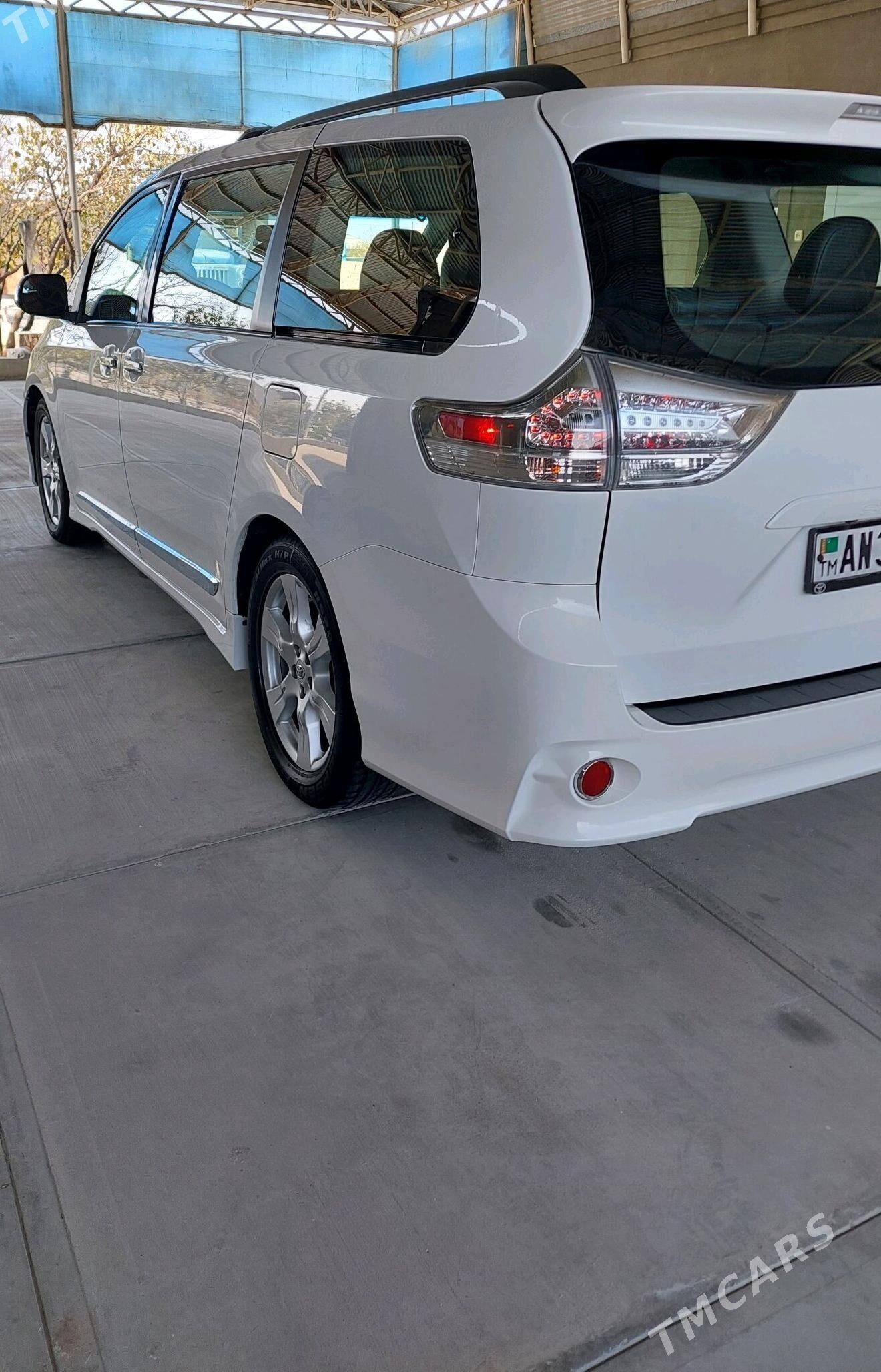 Toyota Sienna 2017 - 450 000 TMT - Ашхабад - img 7