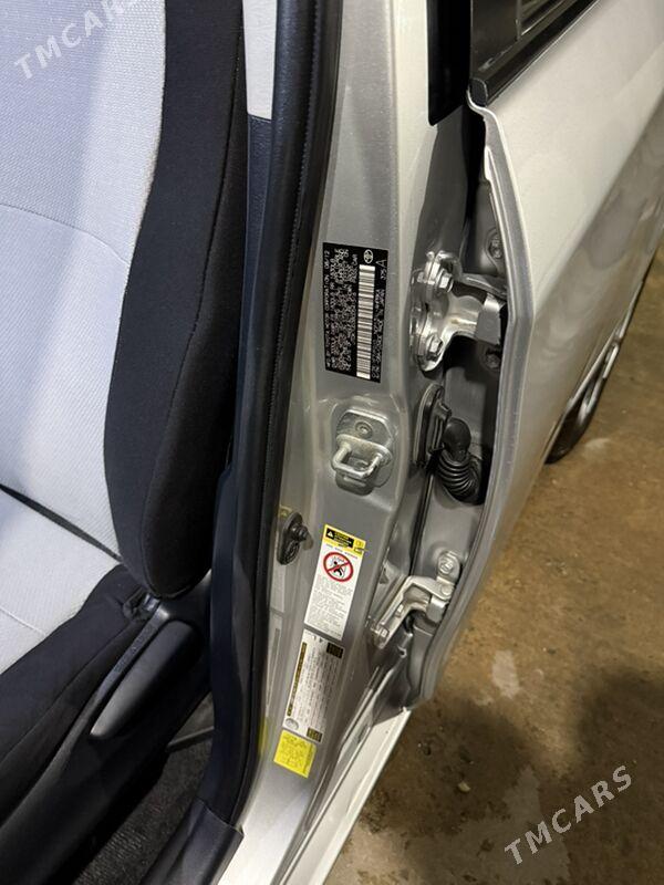 Toyota Yaris 2012 - 140 000 TMT - Балканабат - img 5