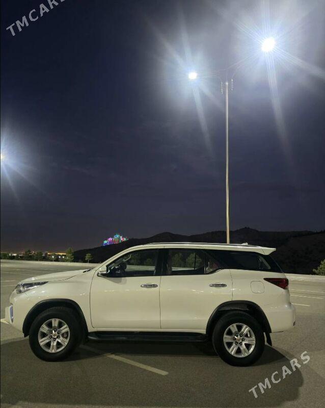 Toyota Fortuner 2017 - 520 000 TMT - Ашхабад - img 4