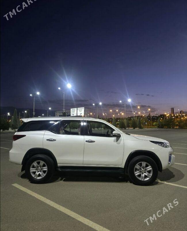 Toyota Fortuner 2017 - 520 000 TMT - Ашхабад - img 5
