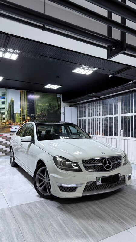 Mercedes-Benz C300 2010 - 240 000 TMT - Änew - img 3