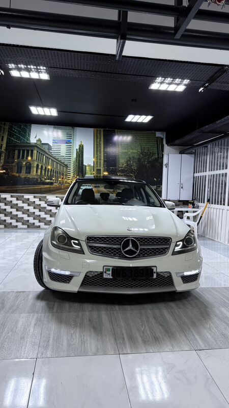 Mercedes-Benz C300 2010 - 240 000 TMT - Änew - img 1