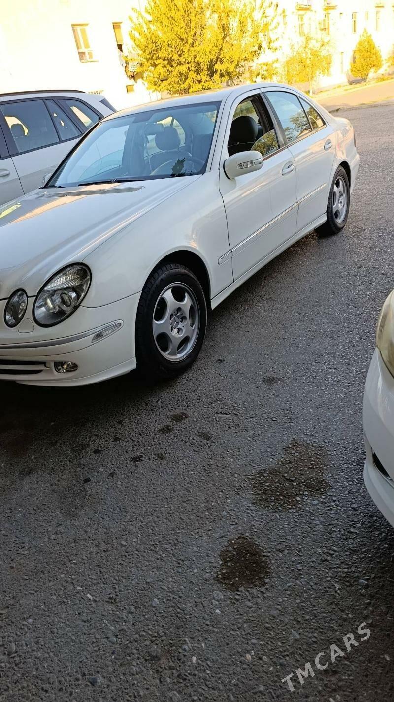 Mercedes-Benz E320 2004 - 140 000 TMT - 30 mkr - img 2